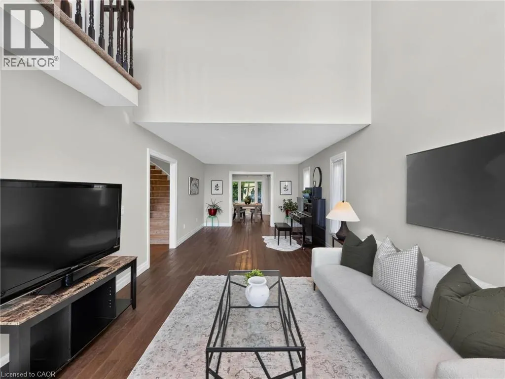 12 SUNDROP Court