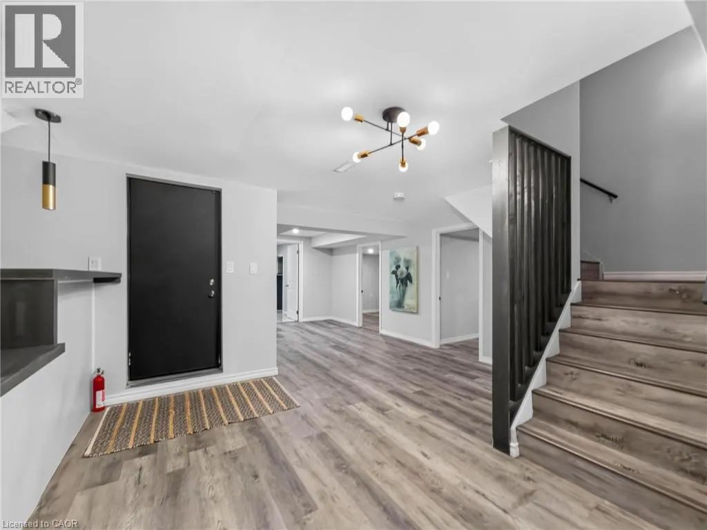 12 SUNDROP Court