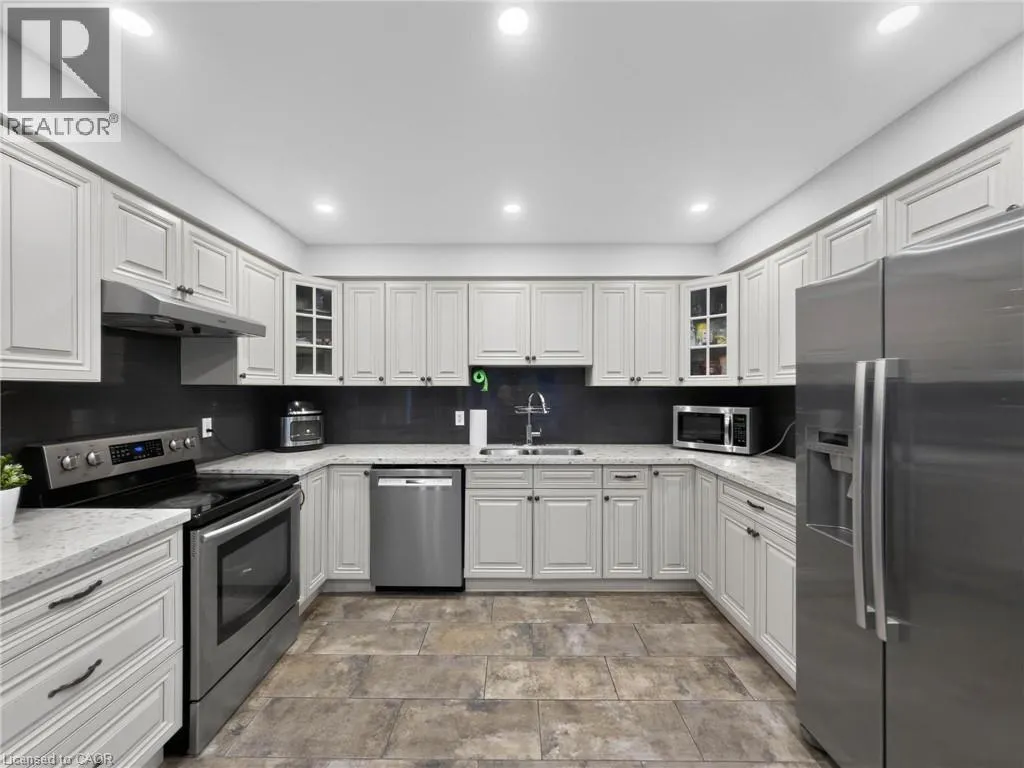 12 SUNDROP Court