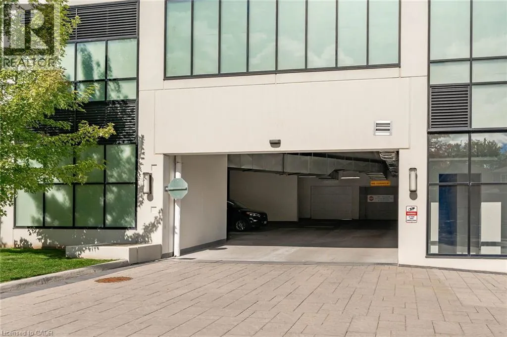 150 E WELLINGTON Street E Unit# 104 #104