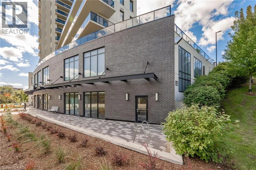150 E WELLINGTON Street E Unit# 104 #104