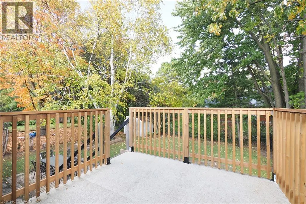 98 AMOS Avenue