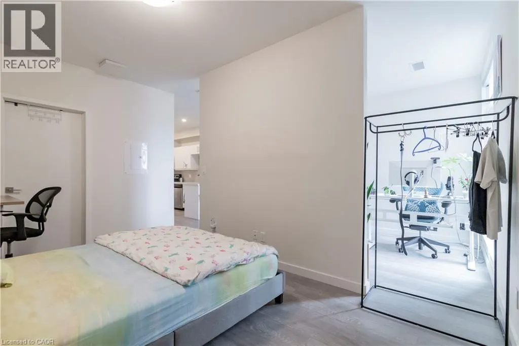 690 KING Street W Unit# 519 #519