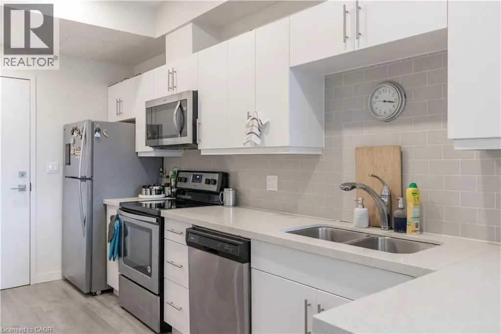 690 KING Street W Unit# 519 #519