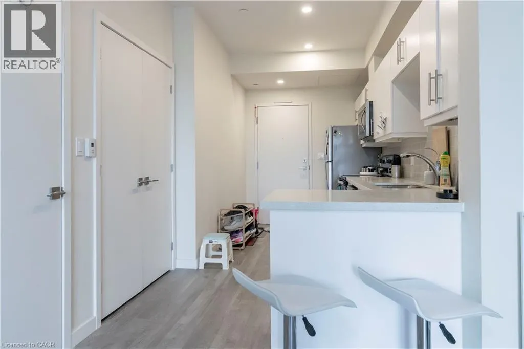 690 KING Street W Unit# 519 #519