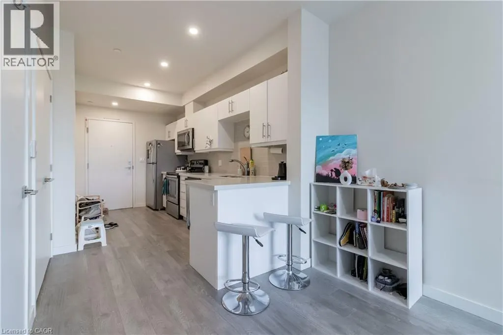 690 KING Street W Unit# 519 #519
