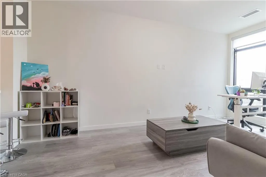 690 KING Street W Unit# 519 #519
