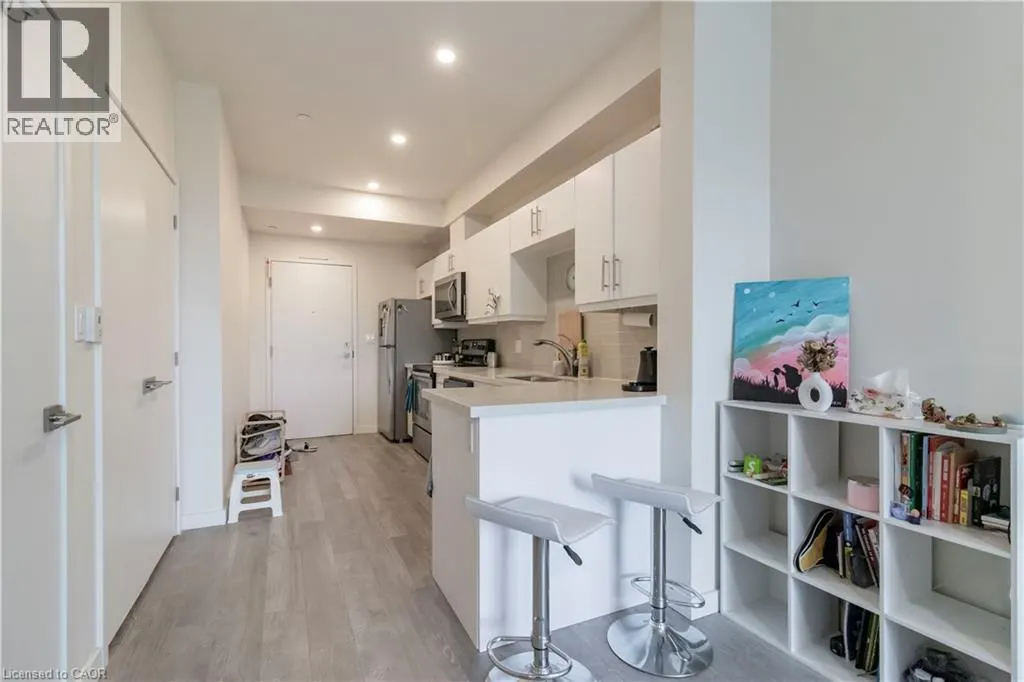 690 KING Street W Unit# 519 #519
