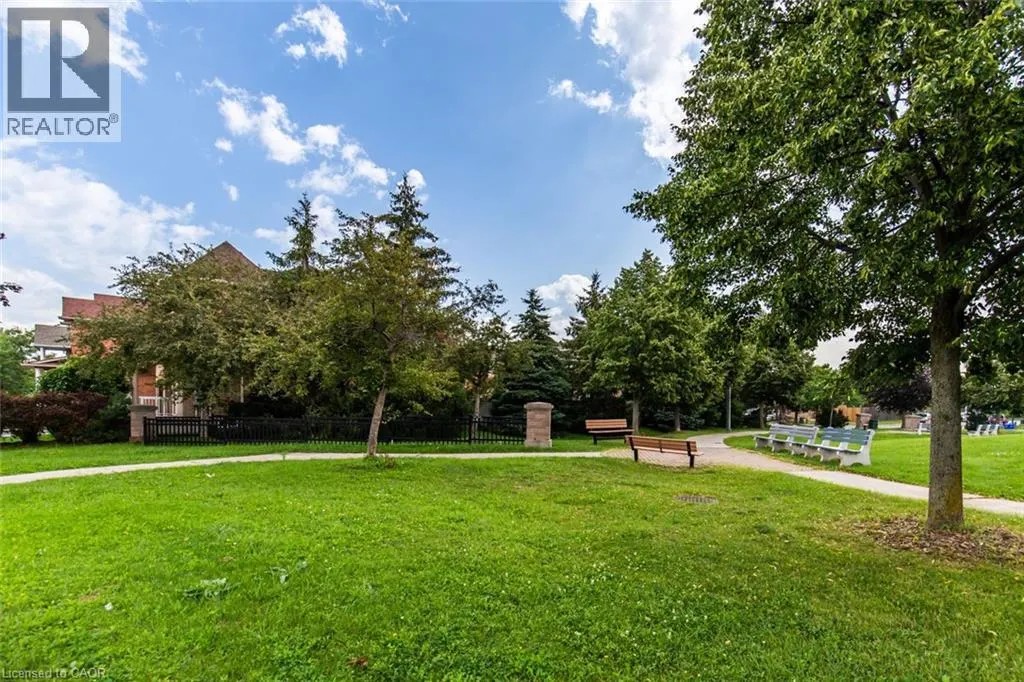 109 PEACHWOOD Crescent