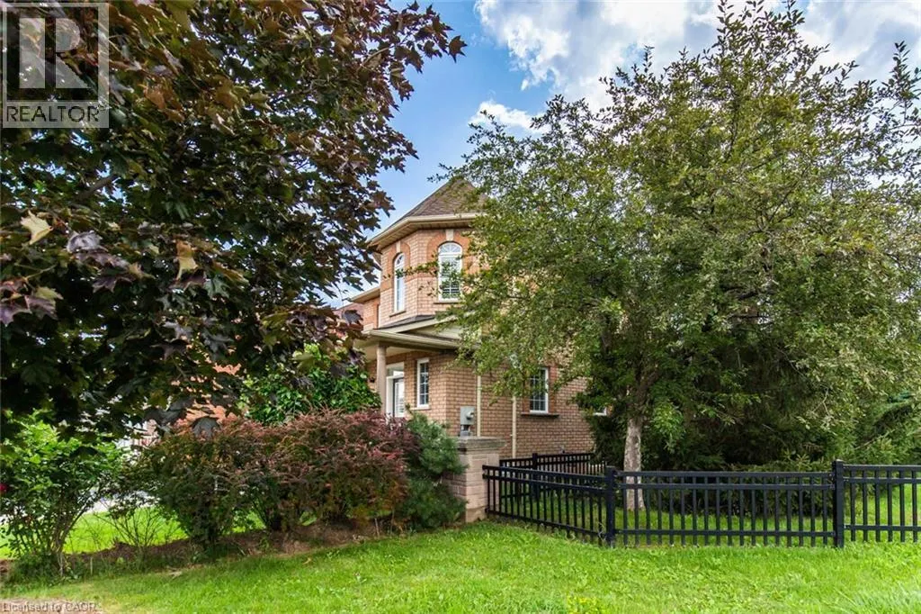 109 PEACHWOOD Crescent