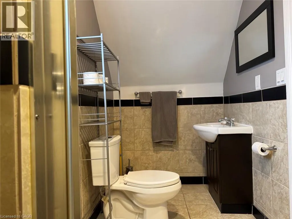 166 CEDARDALE Avenue Unit# A #A