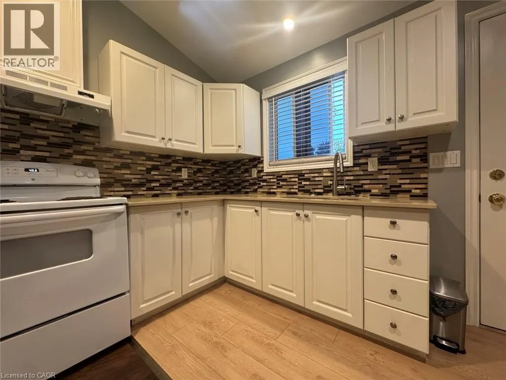 166 CEDARDALE Avenue Unit# A #A