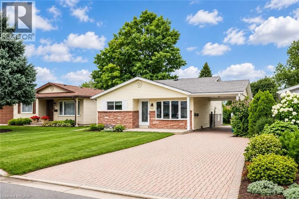 66 BELWOOD Crescent