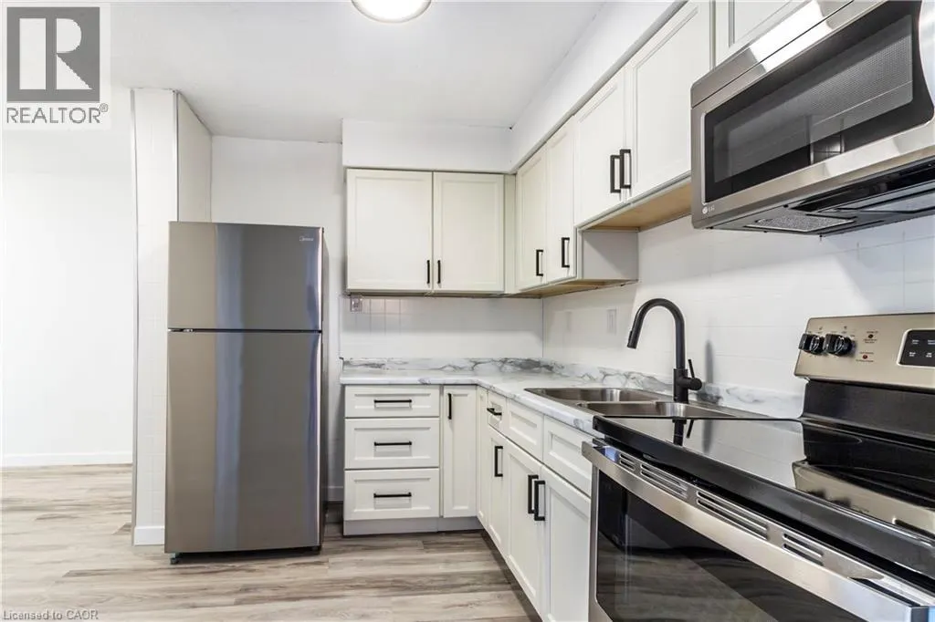 975 WARWICK Court Unit# 908 #908