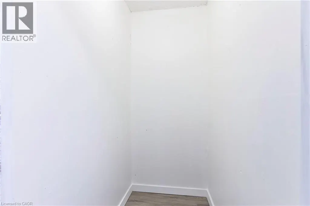 975 WARWICK Court Unit# 908 #908