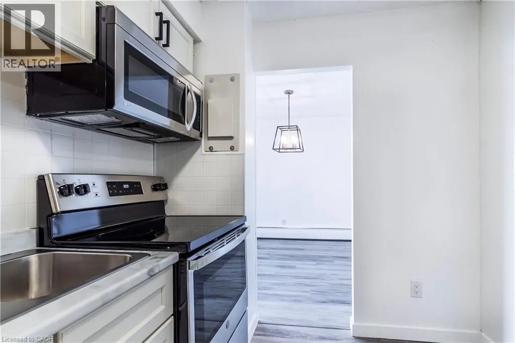 975 WARWICK Court Unit# 908 #908