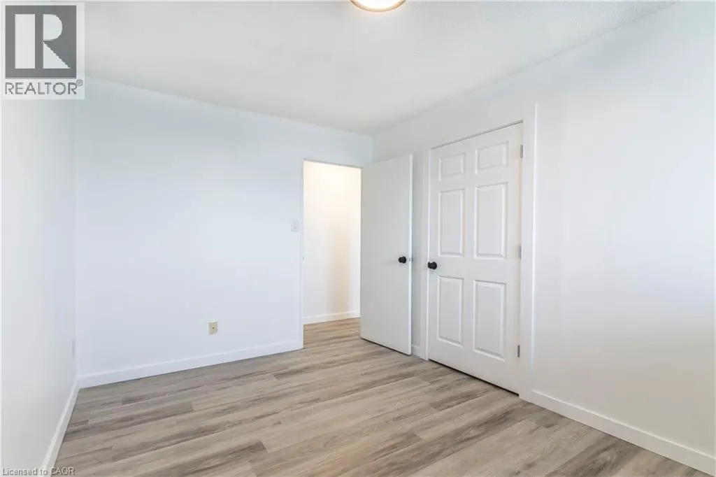 975 WARWICK Court Unit# 908 #908