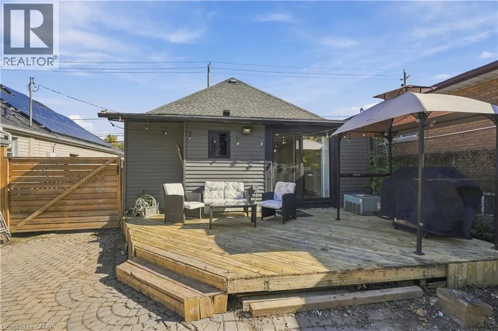 658 UPPER WELLINGTON Street