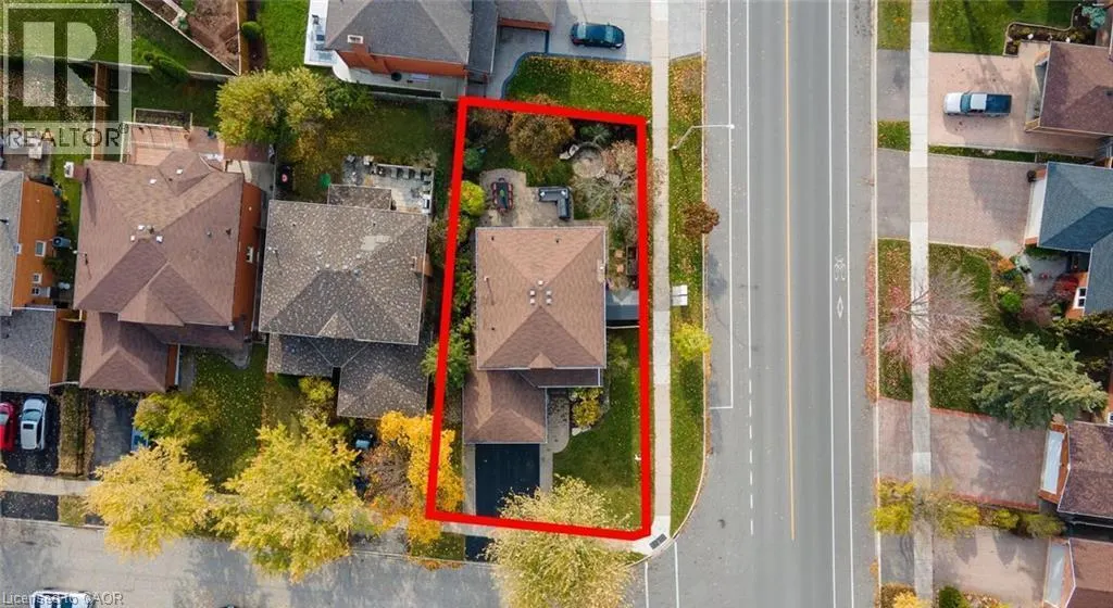 467 HEDGEROW Lane