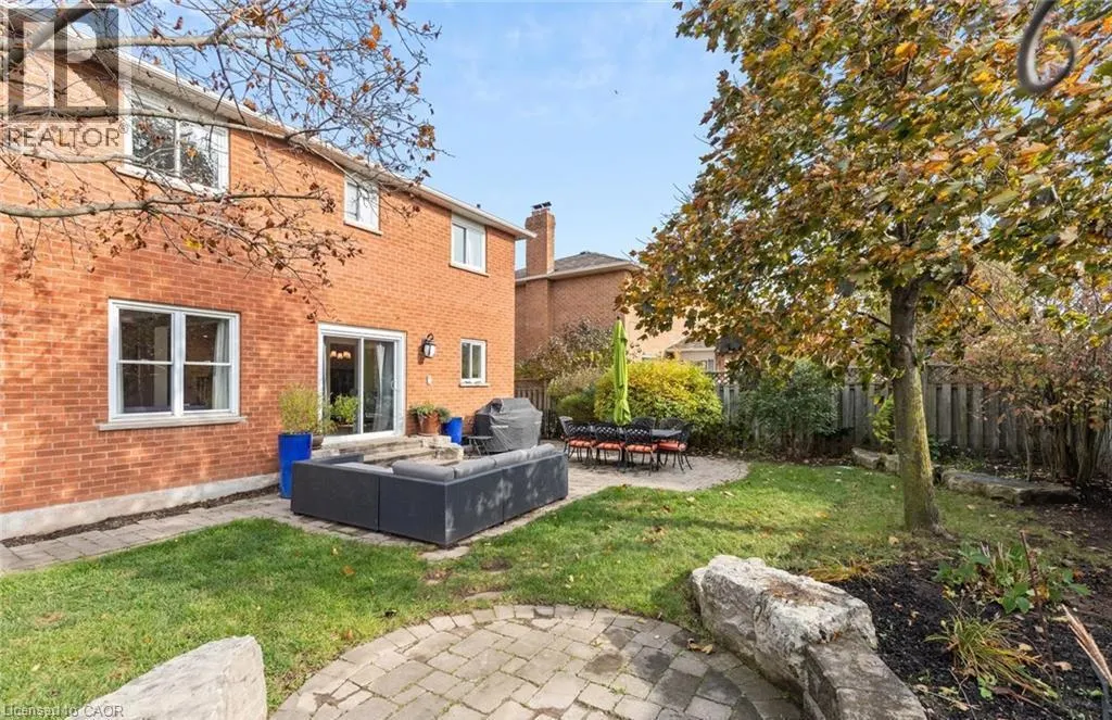 467 HEDGEROW Lane
