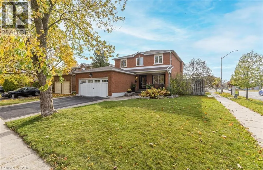 467 HEDGEROW Lane