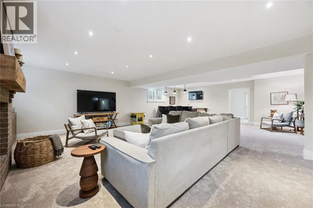 311 TERRACE WOOD Crescent
