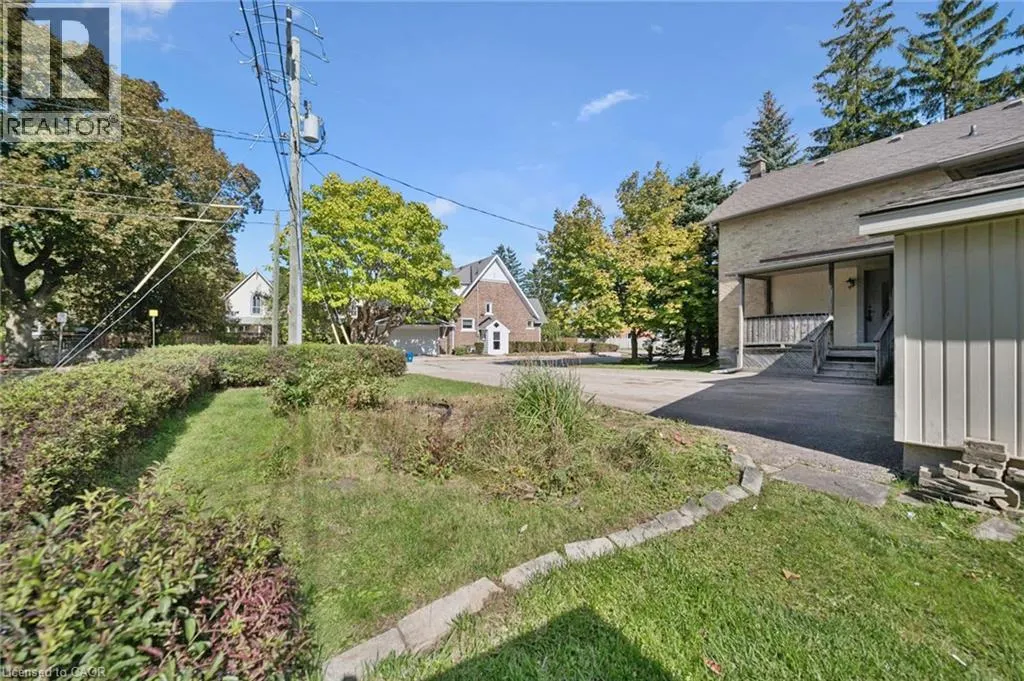 88 ARTHUR Street S