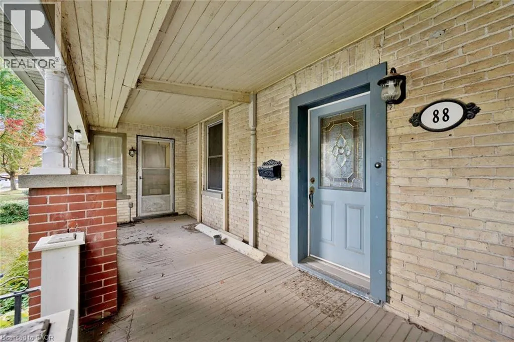 88 ARTHUR Street S