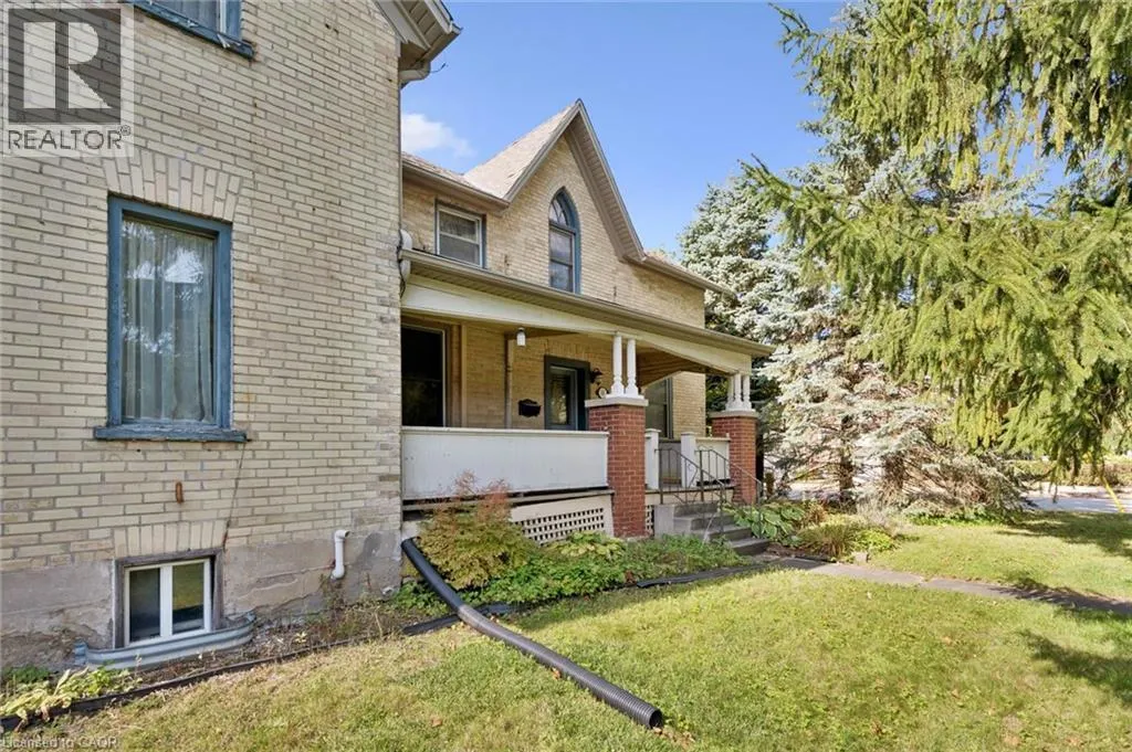 88 ARTHUR Street S