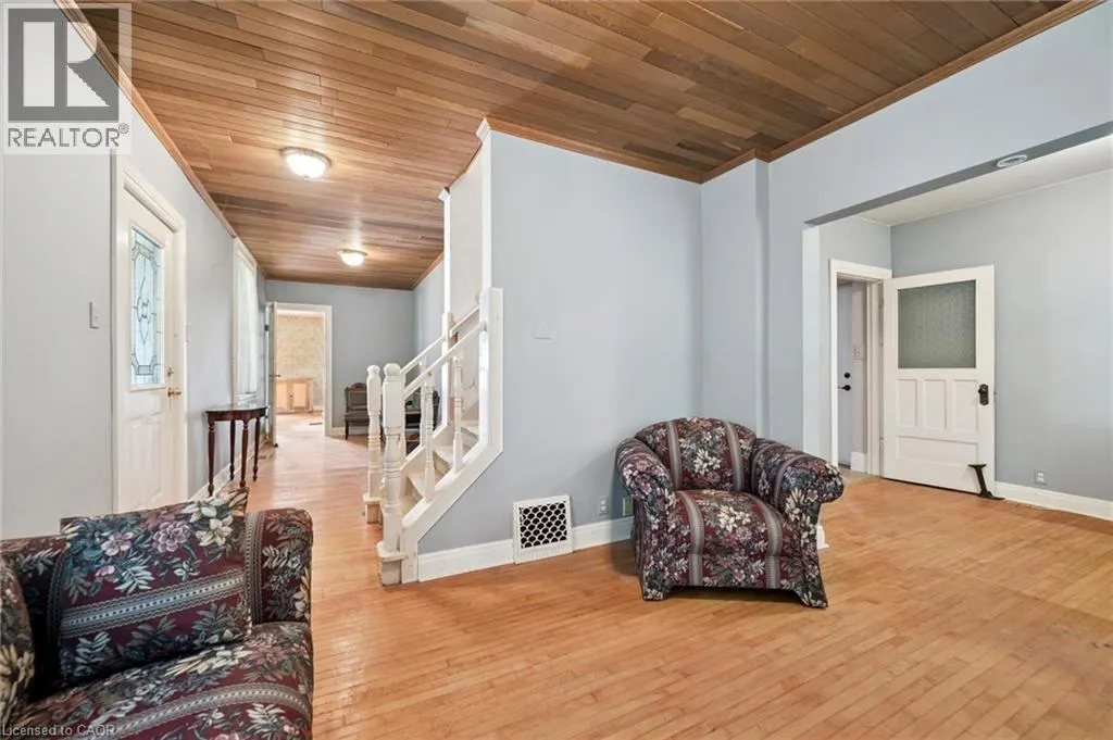 88 ARTHUR Street S