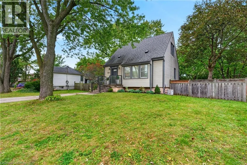 2223 GLENWOOD SCHOOL Drive