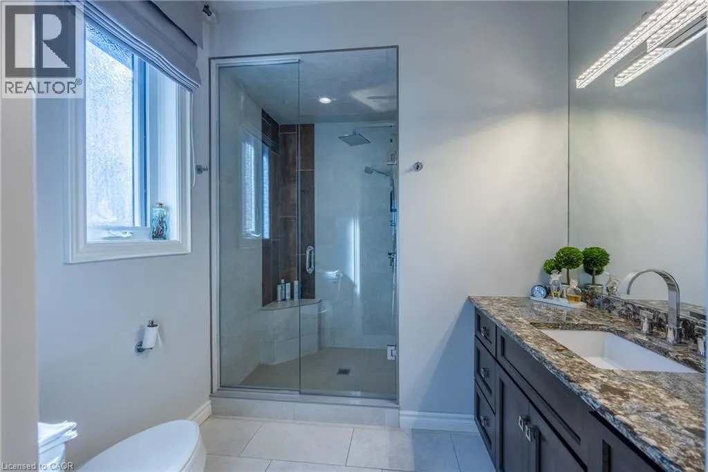 135 NEW LAKESHORE Road