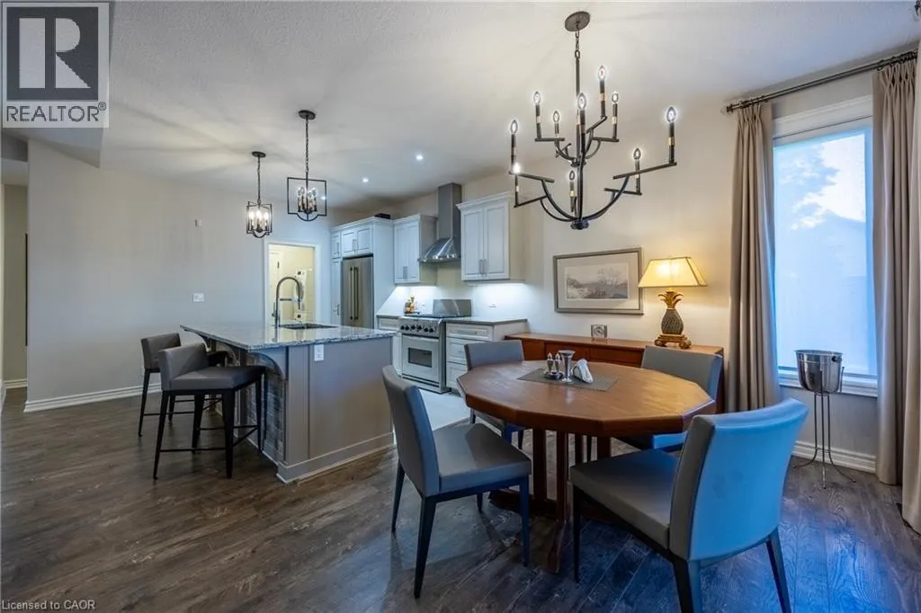 135 NEW LAKESHORE Road