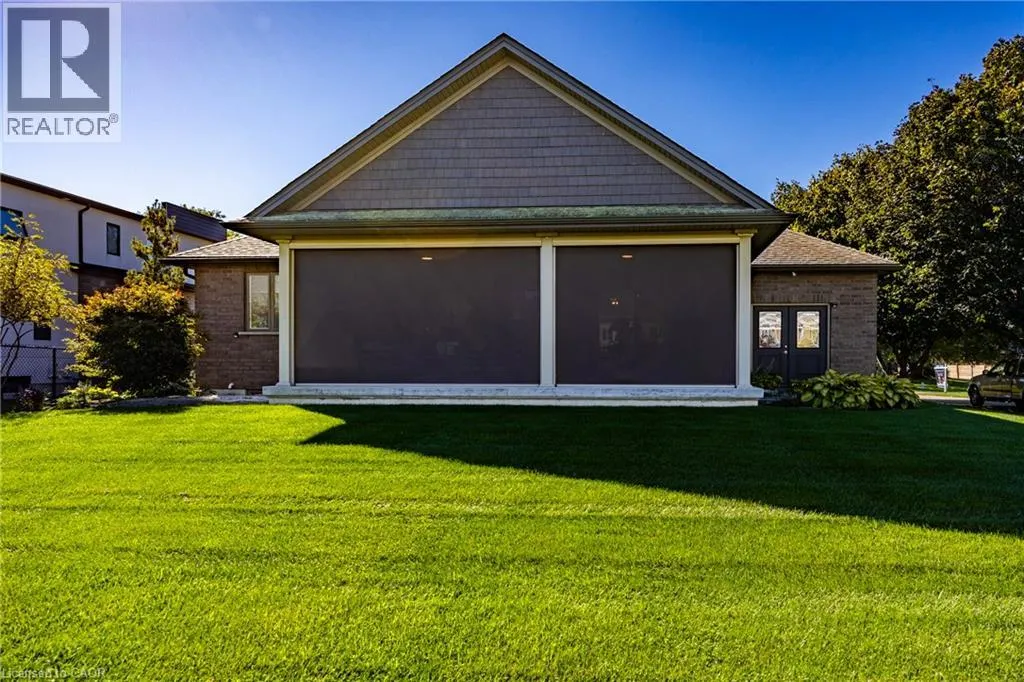 135 NEW LAKESHORE Road