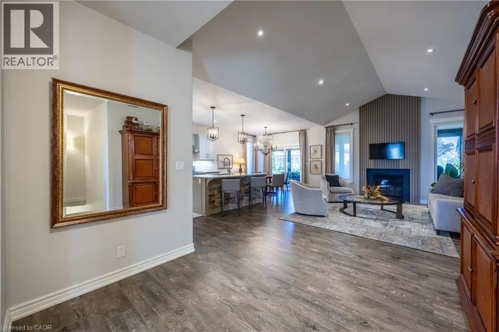 135 NEW LAKESHORE Road