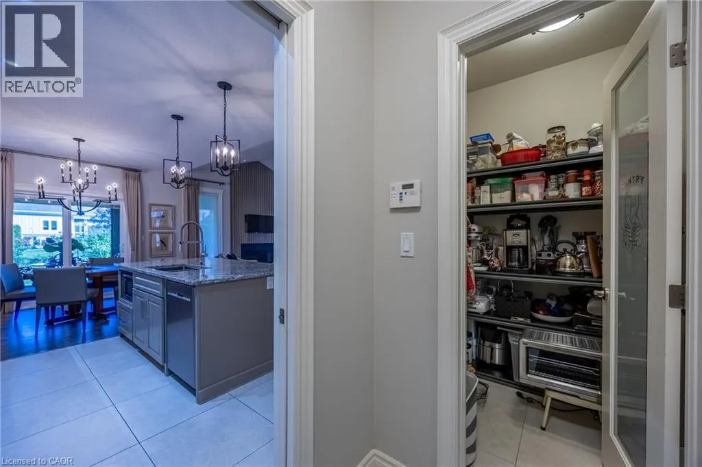 135 NEW LAKESHORE Road