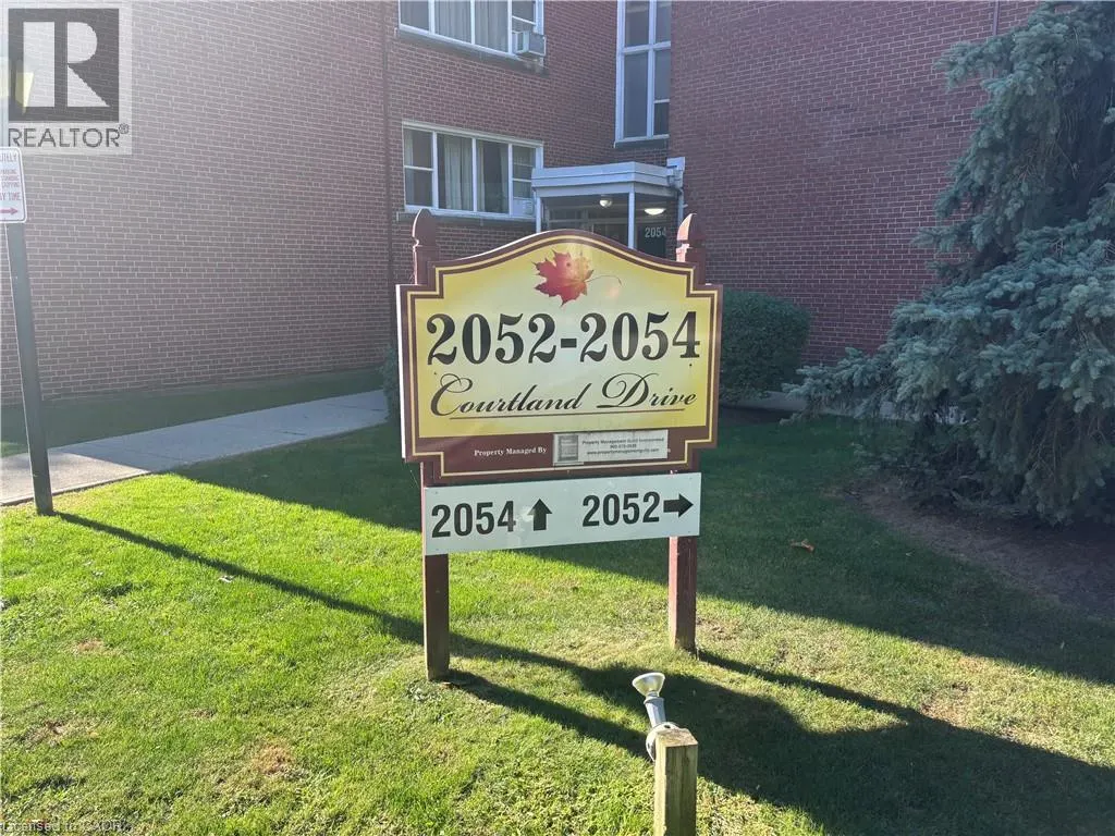 2054 COURTLAND Drive Unit# 404 #404