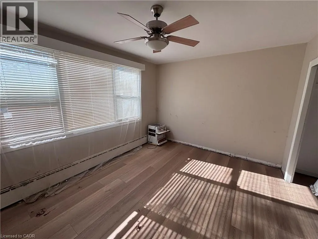 2054 COURTLAND Drive Unit# 404 #404