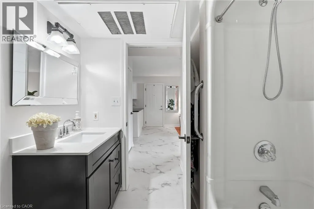 2030 CLEAVER Avenue Unit# 322 #322