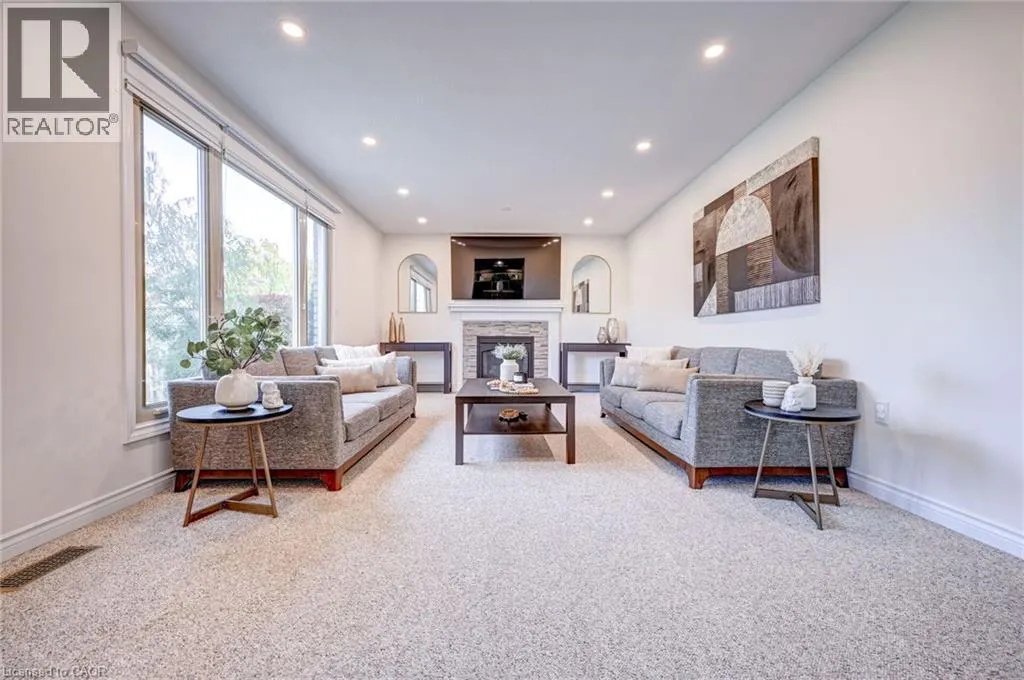 29 NAPOLEON Drive