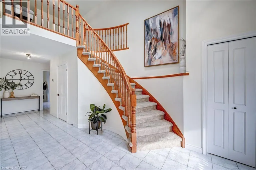 29 NAPOLEON Drive