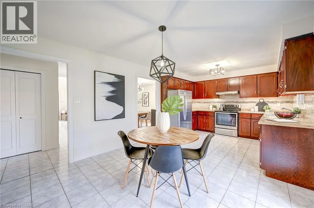 29 NAPOLEON Drive