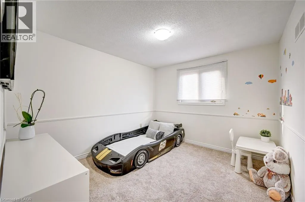 29 NAPOLEON Drive