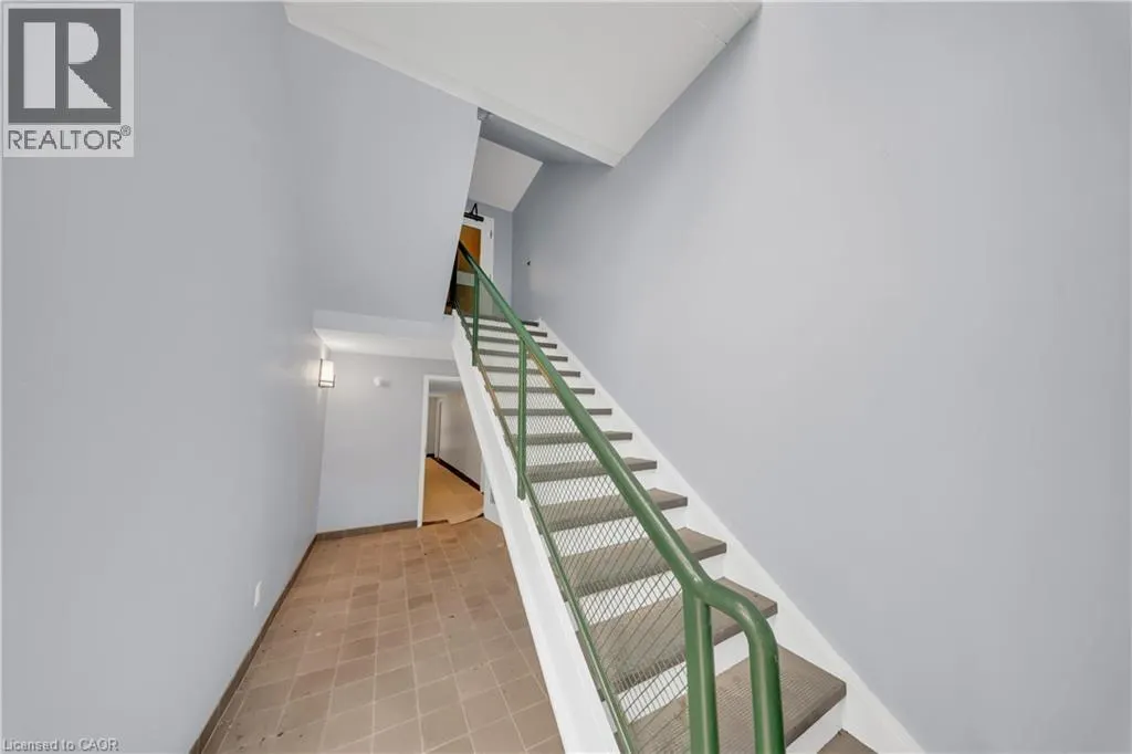 3085 KINGSWAY Drive Unit# 21 #21