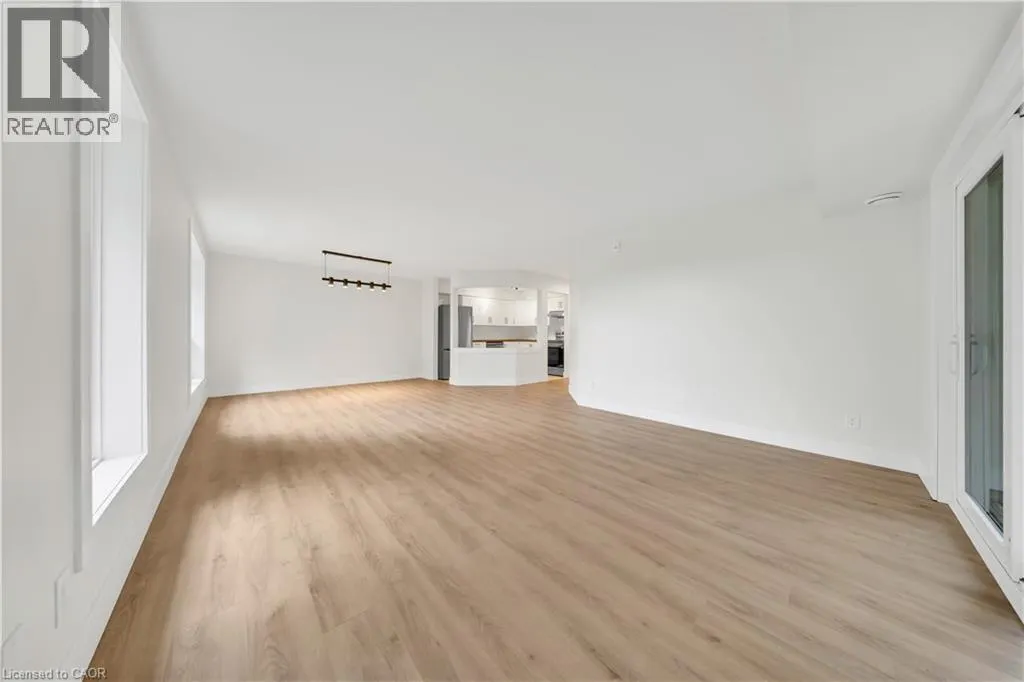 3085 KINGSWAY Drive Unit# 21 #21