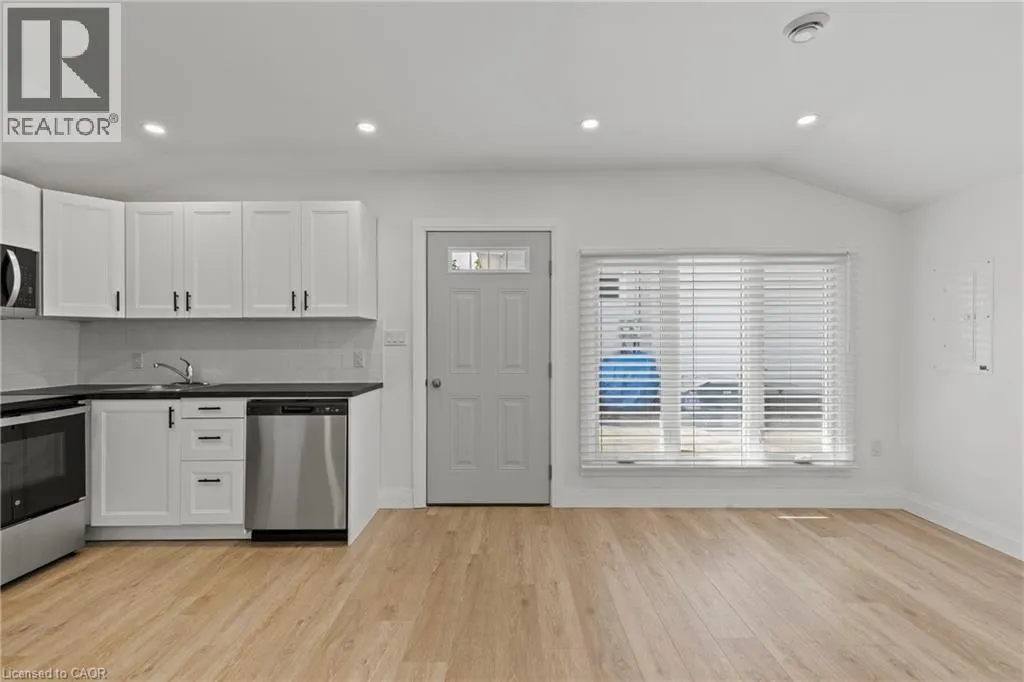 362 GATFIELD Avenue Unit# 2 #2