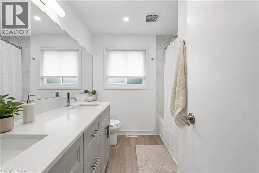 6562 GLENGATE Street Unit# Upper #Upper