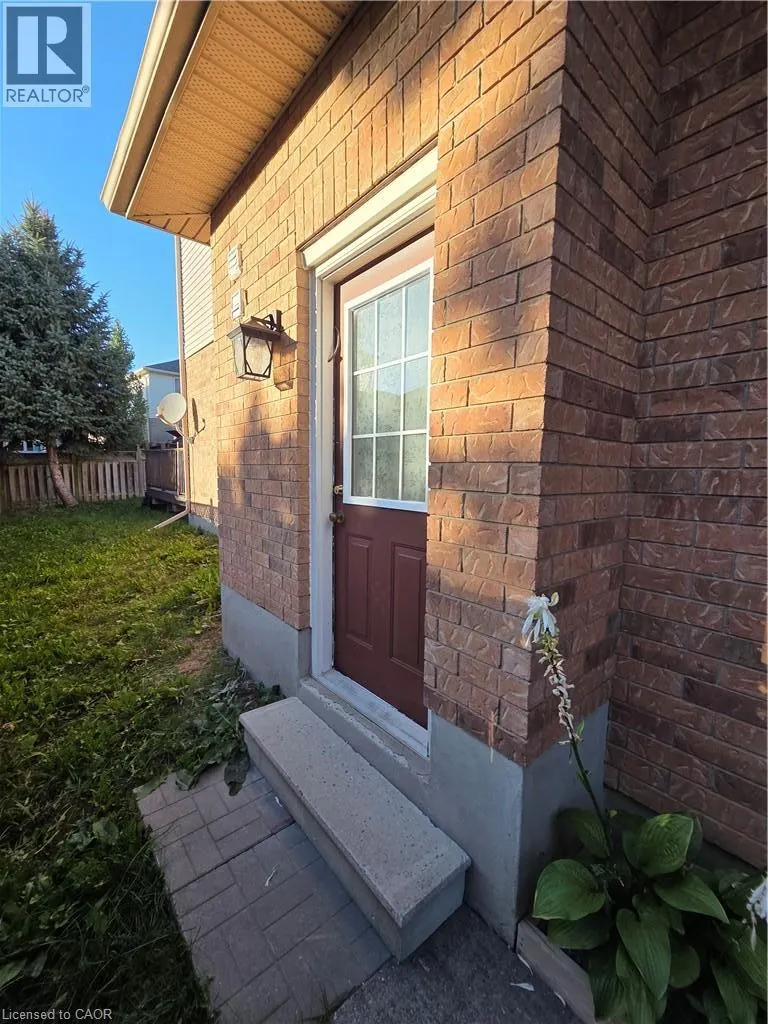 264 HOLBEACH Court Unit# LOWER #LOWER