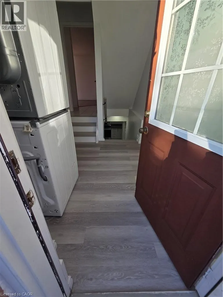 264 HOLBEACH Court Unit# LOWER #LOWER