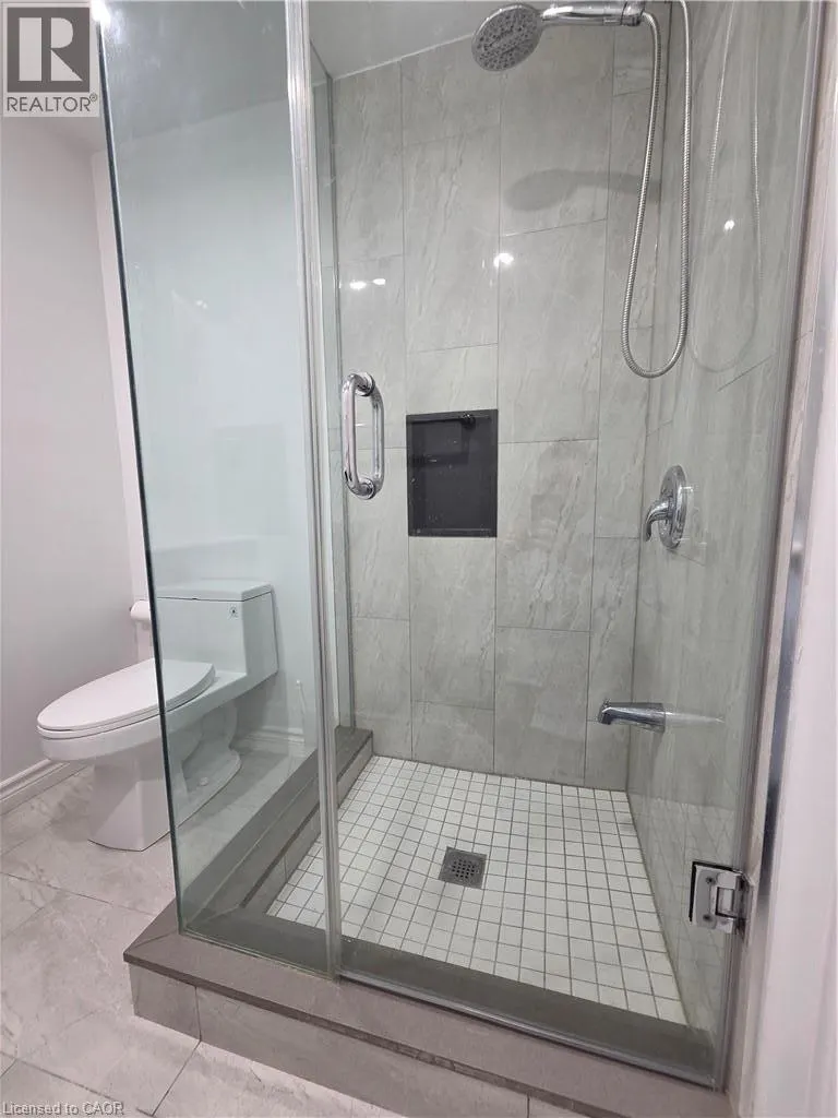 264 HOLBEACH Court Unit# LOWER #LOWER